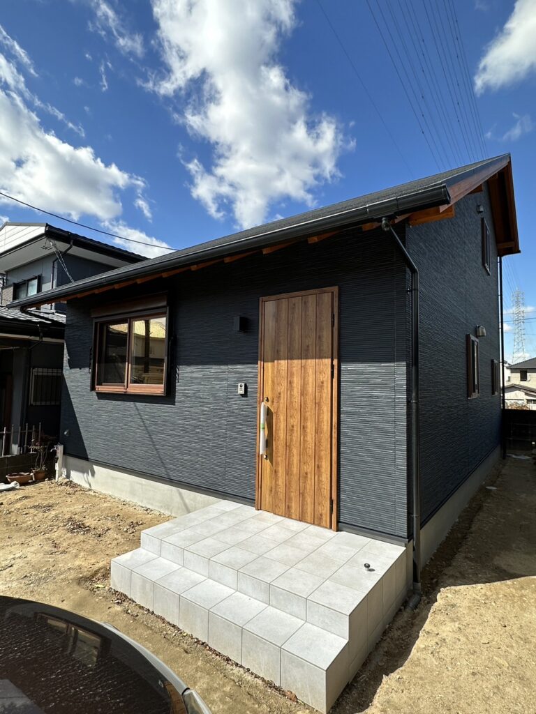 掘りごたつと広々空間で家族も友人もくつろげる家