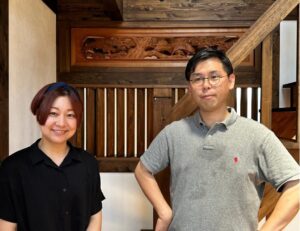 蒲郡市の天窓と吹き抜けが光を引き込む、趣ある和の家